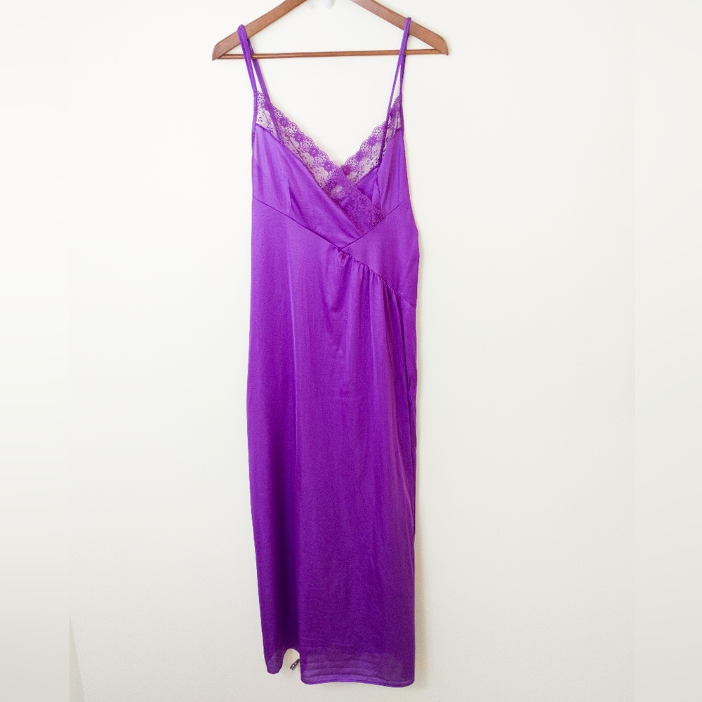 Vintage Undercover Wear Purple Nylon Lace Trim Slip Dress Nightgown Large USA